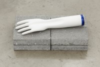 http://www.galeria-sabot.ro/files/gimgs/th-87_How it’s made, 2015, porcelain glove mold, 9 x 27 cm (1).jpg